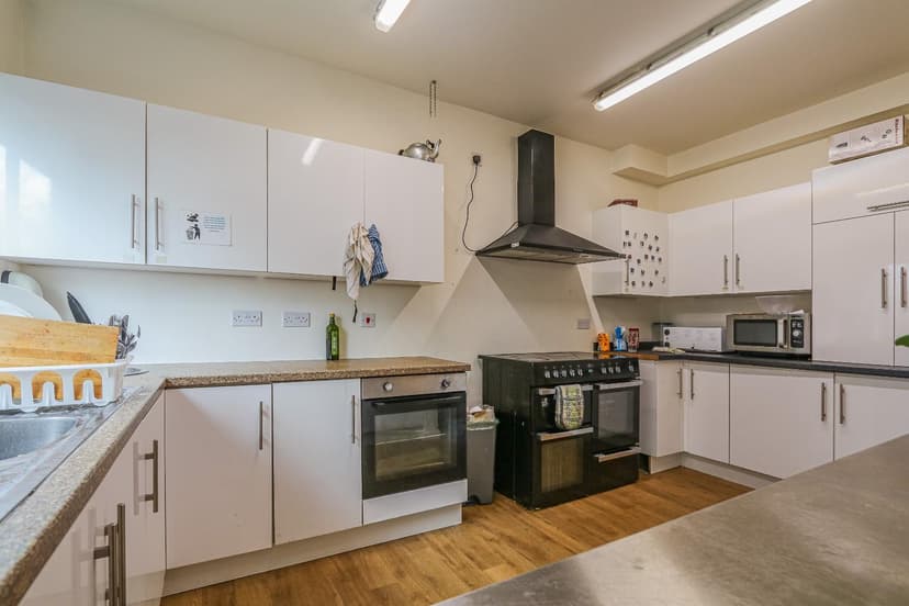 Room G17, St. Raphael, Newman Hall Colum Road - Image 15