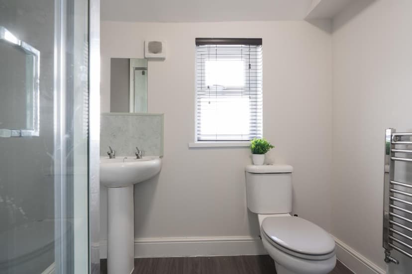 22 Glenroy Street - Image 15