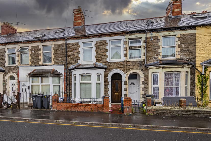 42 Mackintosh Place - Image 1