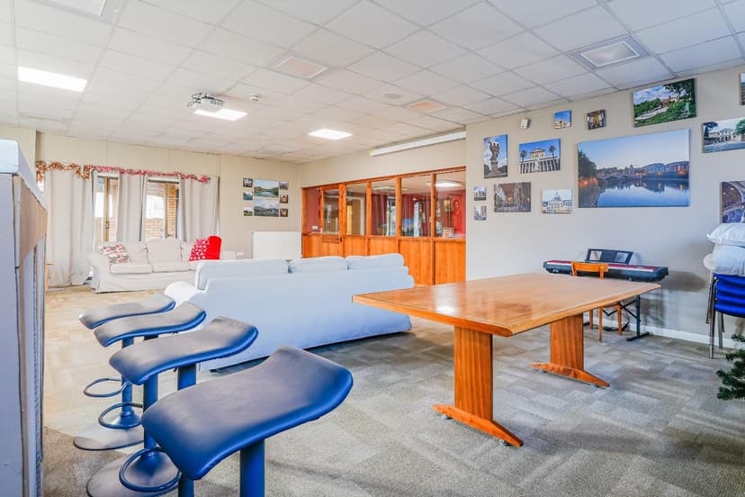 Room F04, St Paul, Newman Hall Colum Road - Image 5