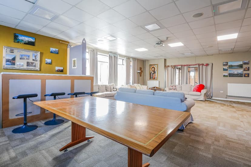 Room F04, St Paul, Newman Hall Colum Road - Image 4