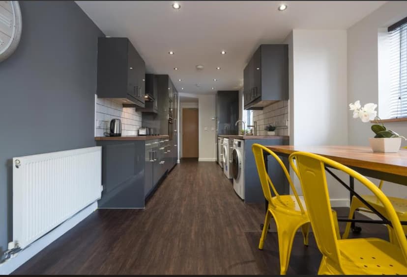 84 Bedford Street - Image 4