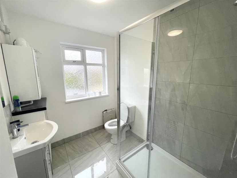 34 Coventry Road - Image 12