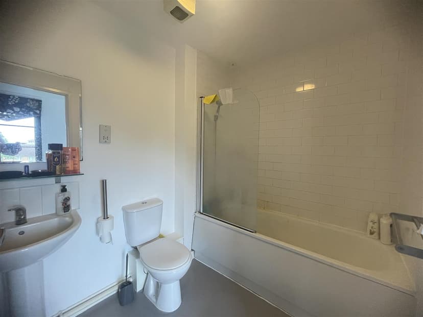 40 Park West - Image 7