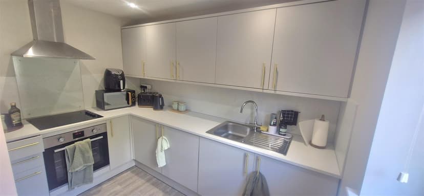 266 Derby Road - Image 1