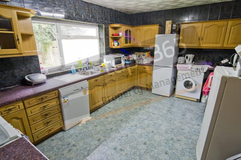 17 Arnesby Road - Image 5