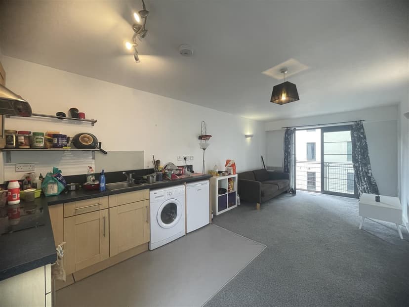 40 Park West - Image 2