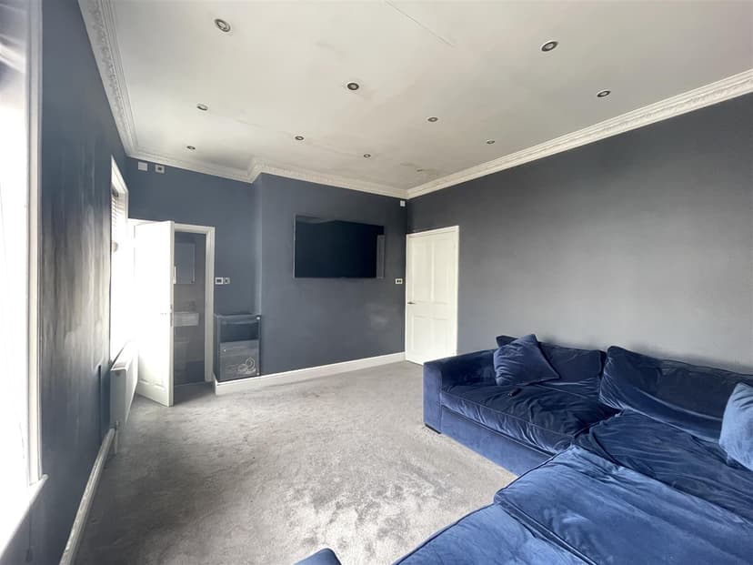 3A Western Terrace - Image 9