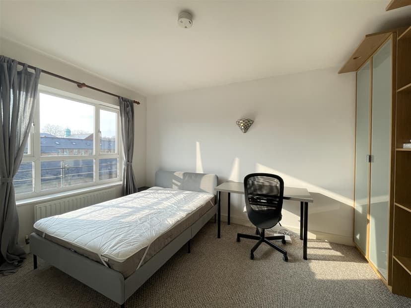 25 Park Wharf Haslam Street - Image 18