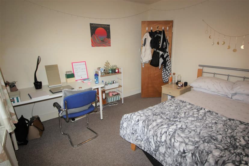 17 Midland Avenue - Image 6