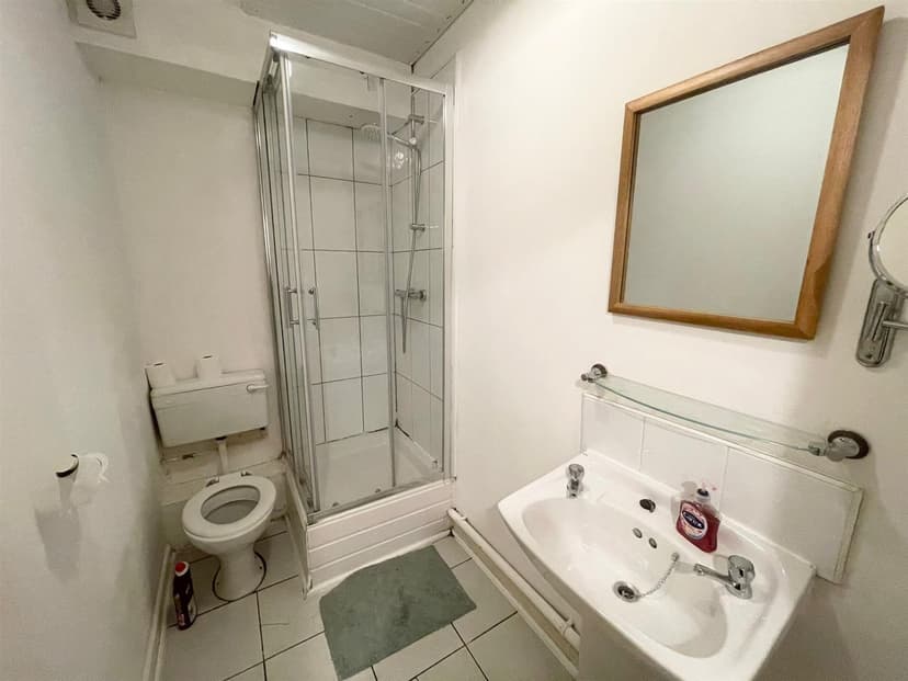 3 Frederick Grove - Image 8