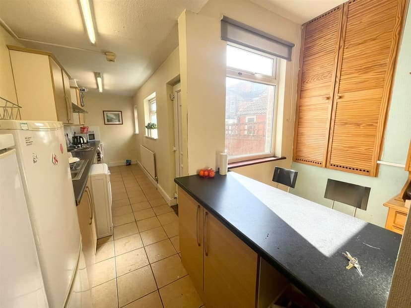 45 Beeston Road - Image 3