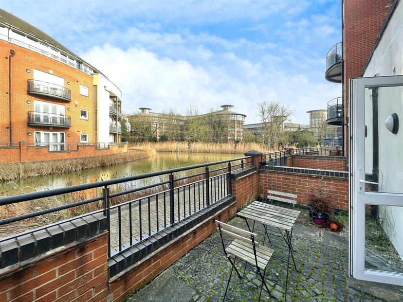 25 Park Wharf Haslam Street - Image 6