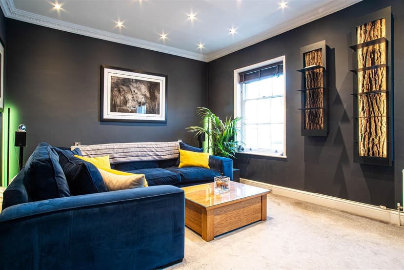 3A Western Terrace - Image 13