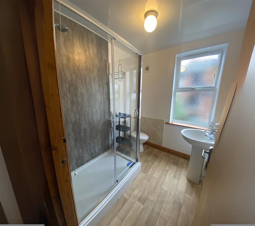 12 Albert Grove - Image 4