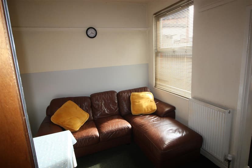 17 Midland Avenue - Image 5