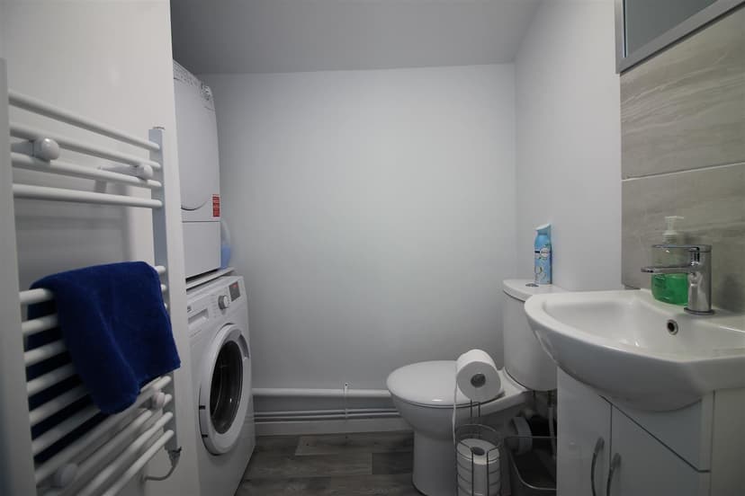 43 Holtdale Road - Image 10