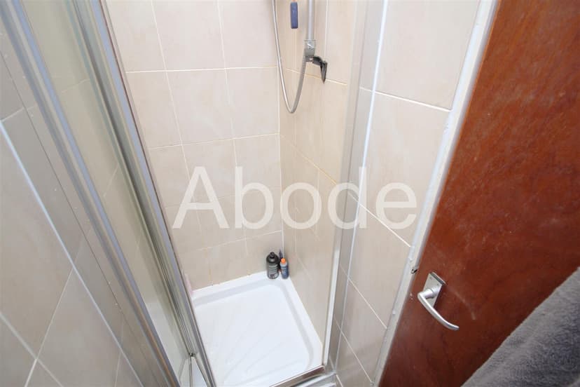 52b Cardigan Road - Image 16