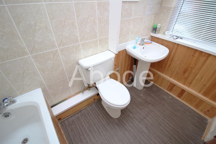 6 Wrangthorn Terrace - Image 9