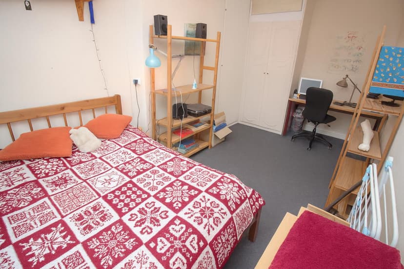 6 Wrangthorn Terrace - Image 4