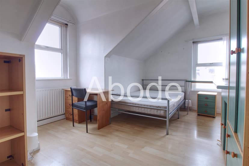 59 Harold Grove - Image 6