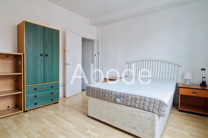 59 Harold Grove - Image 4