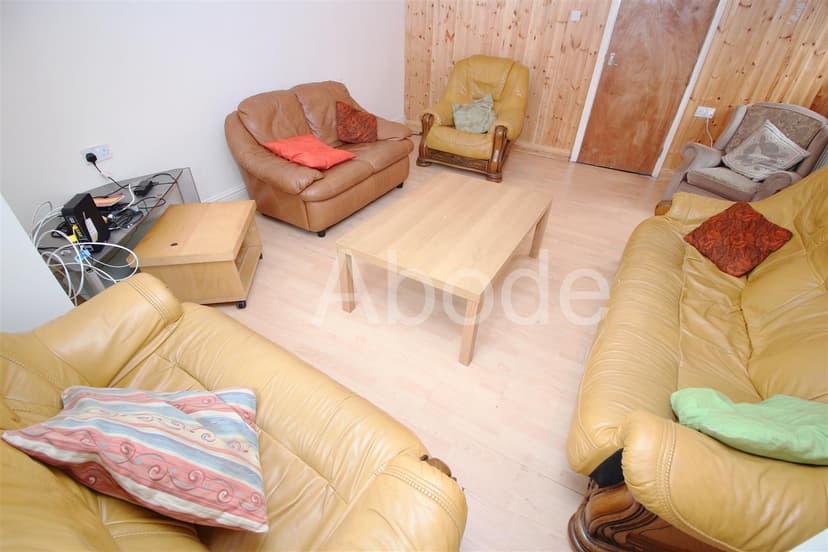 99 Brudenell Road - Image 2