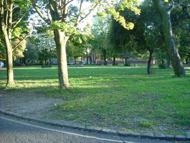 Flat 4, 24 Blenheim Square, Leeds - Image 7