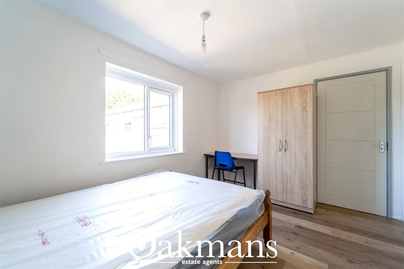 30, Roman Way - Image 13