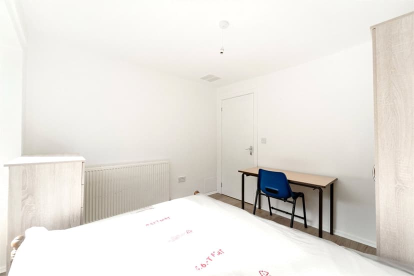 30, Roman Way - Image 6