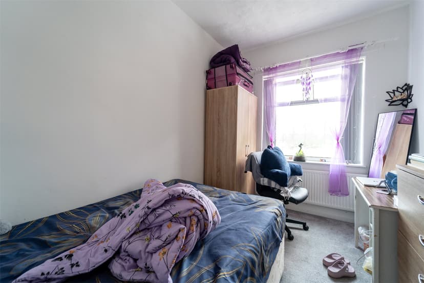 271, Warwards Lane - Image 14