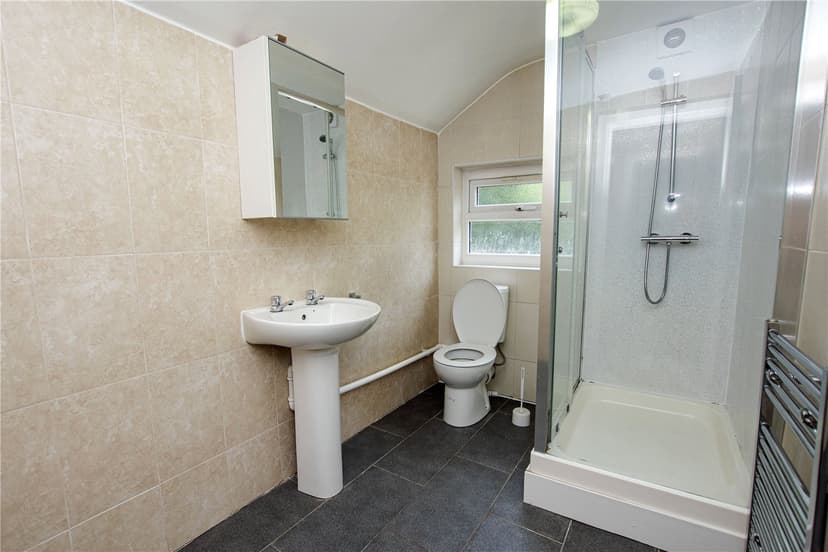 200, Hubert Road - Image 10