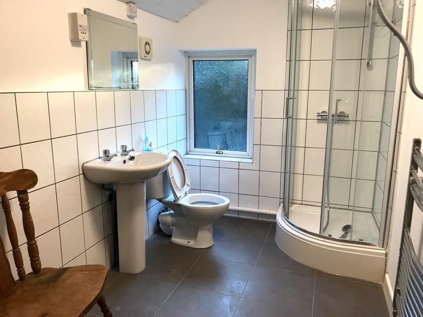 Alton Road - Image 6