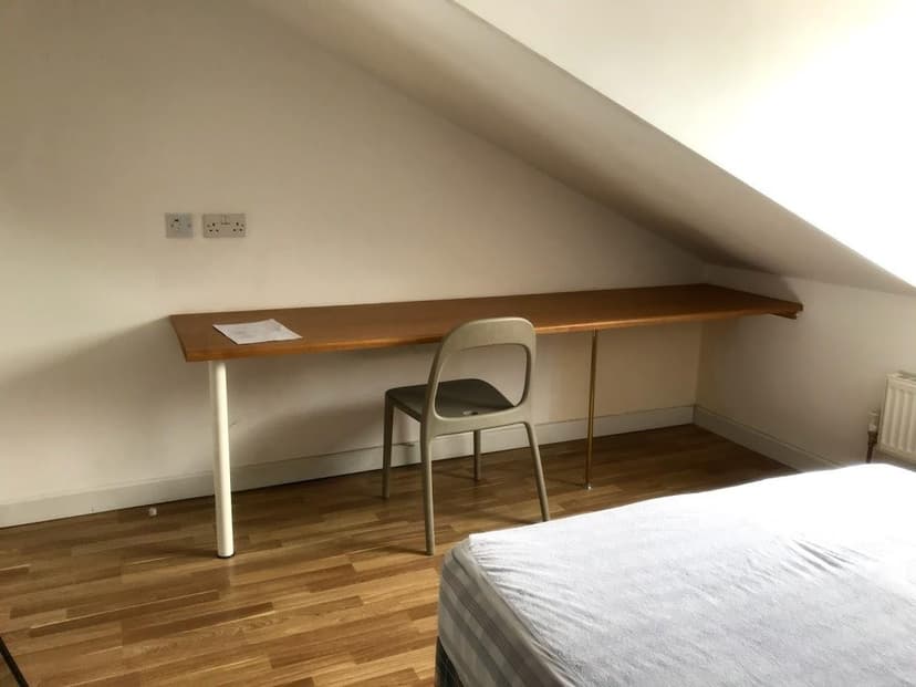 Alton Road - Image 5