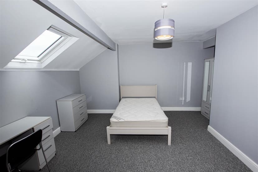 Lottie Road - Image 7