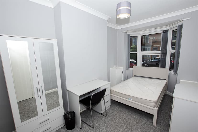 Lottie Road - Image 1