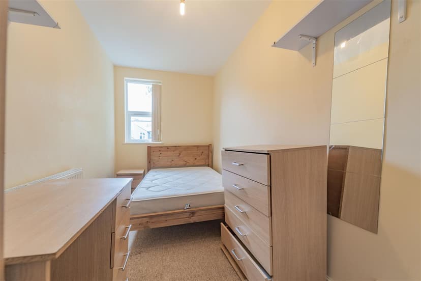 Tiverton Road - Image 4