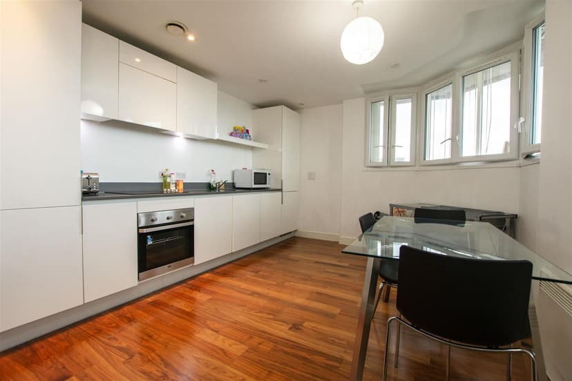 1714 Metropolitan House, Hagley Road - Image 10