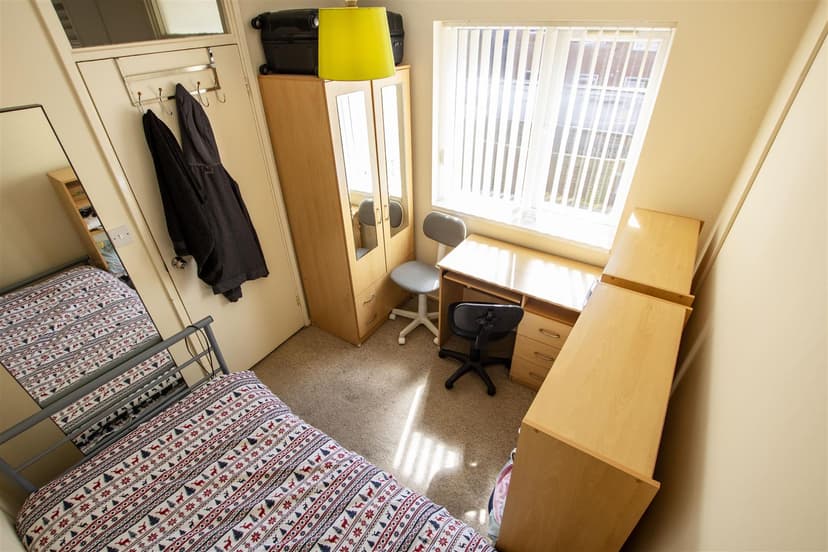 Sir Harrys Road - Image 10