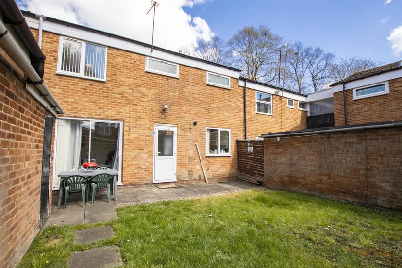 Sir Harrys Road - Image 4