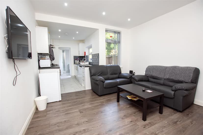 32, Lottie Road - Image 7