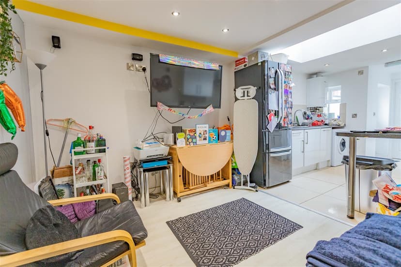 George Road - Image 6