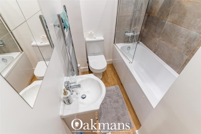 25A, Harold Road - Image 15