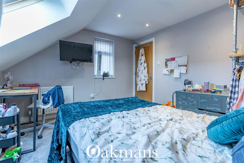 25A, Harold Road - Image 4