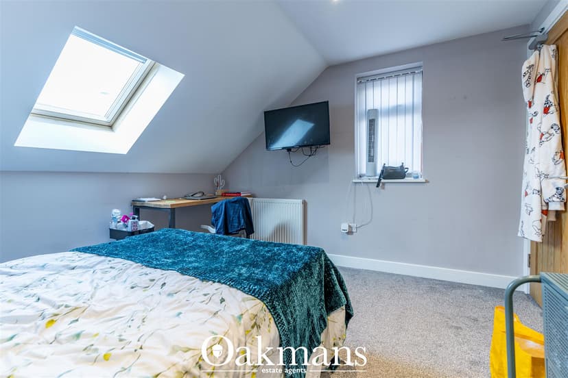 25A, Harold Road - Image 3