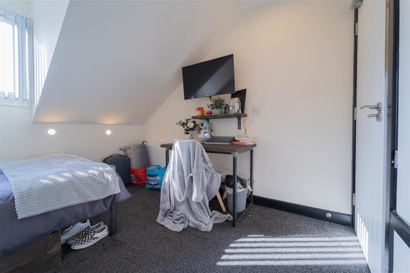 9, Daisy Road - Image 13