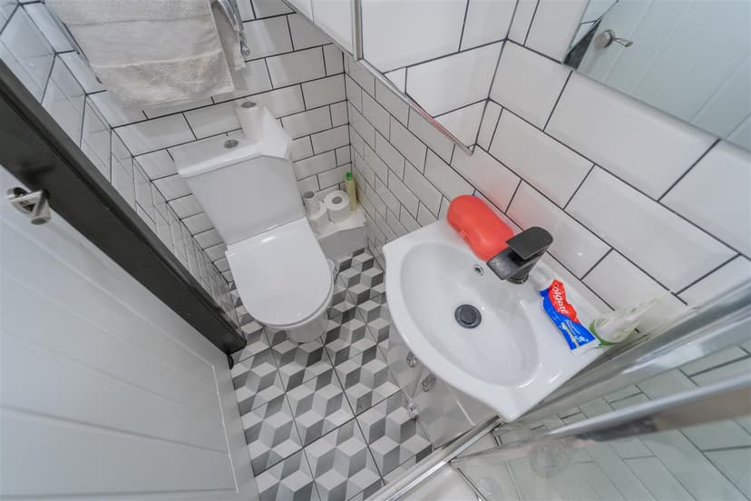 9, Daisy Road - Image 8