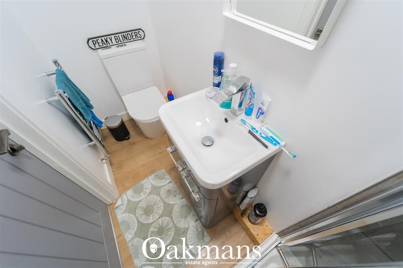 15, Daisy Road - Image 1