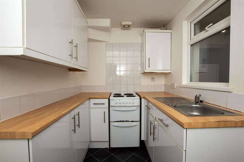 Winnie Road - Image 11