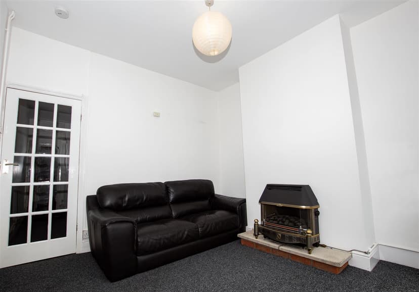 Winnie Road - Image 8